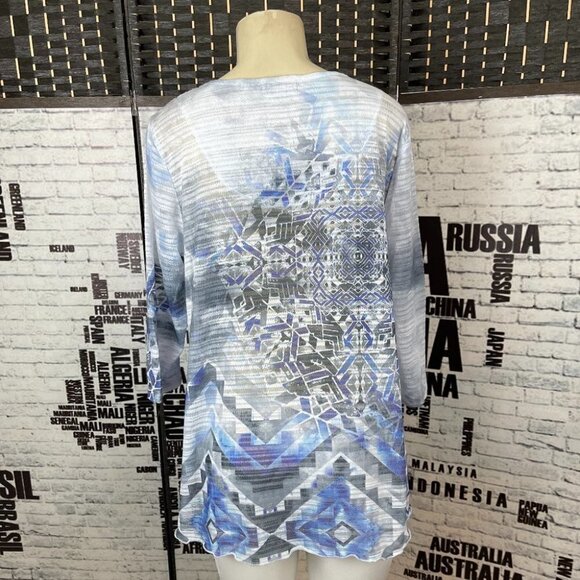 One World L Blue/Gray Print Semi- Sheer Layered Scoop Neck 3/4 Sleeve Top - Picture 3 of 5